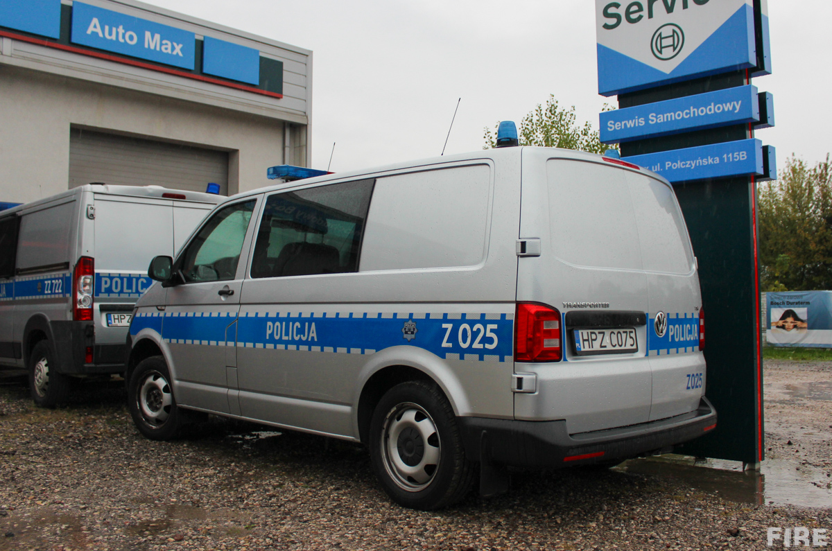 Z025 - Volkswagen Transporter T6 - Komenda Stołeczna Policji