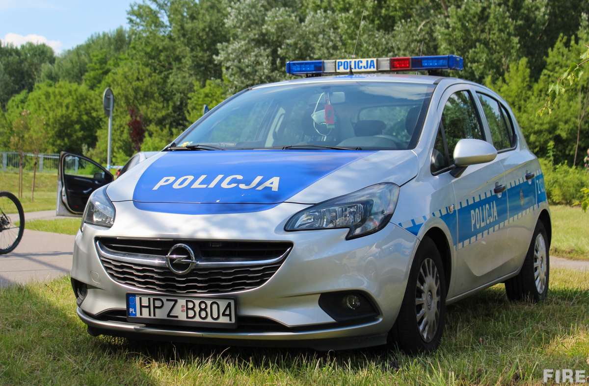 Z132 - Opel Corsa - Komenda Stołeczna Policji