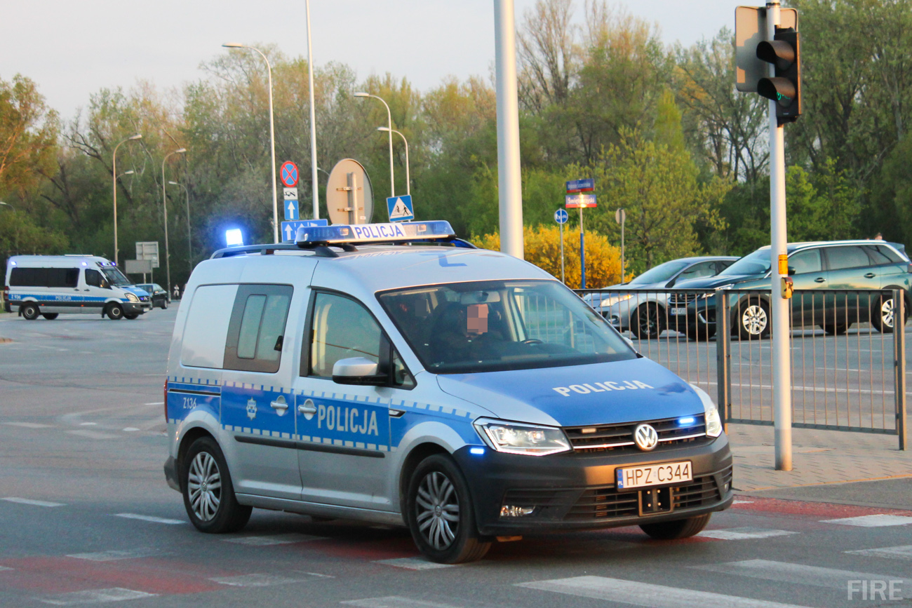 Z136 - Volkswagen Caddy - Komenda Stołeczna Policji