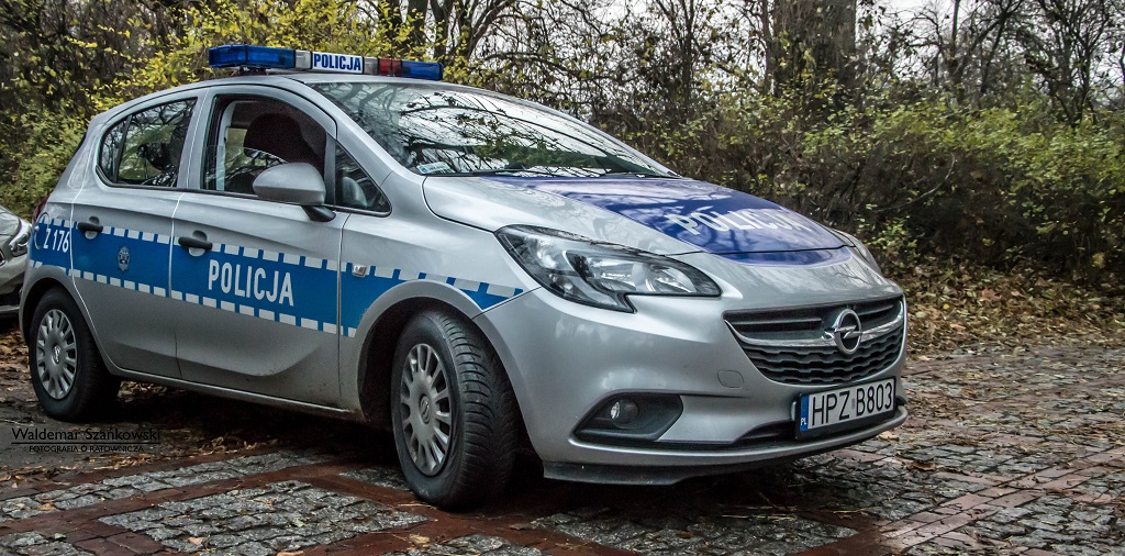 Z176 - Opel Corsa - Komenda Stołeczna Policji