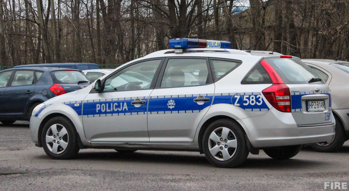 Z583 - Kia Cee'd SW - Komenda Stołeczna Policji