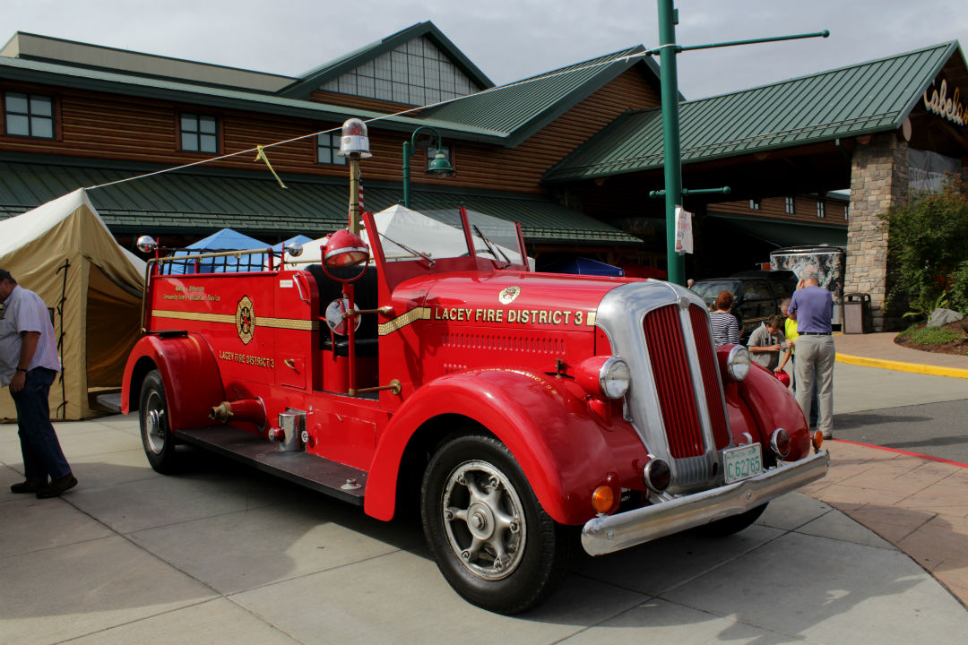 1945 Seagrave Fire Truck - Lacey Fire District 3