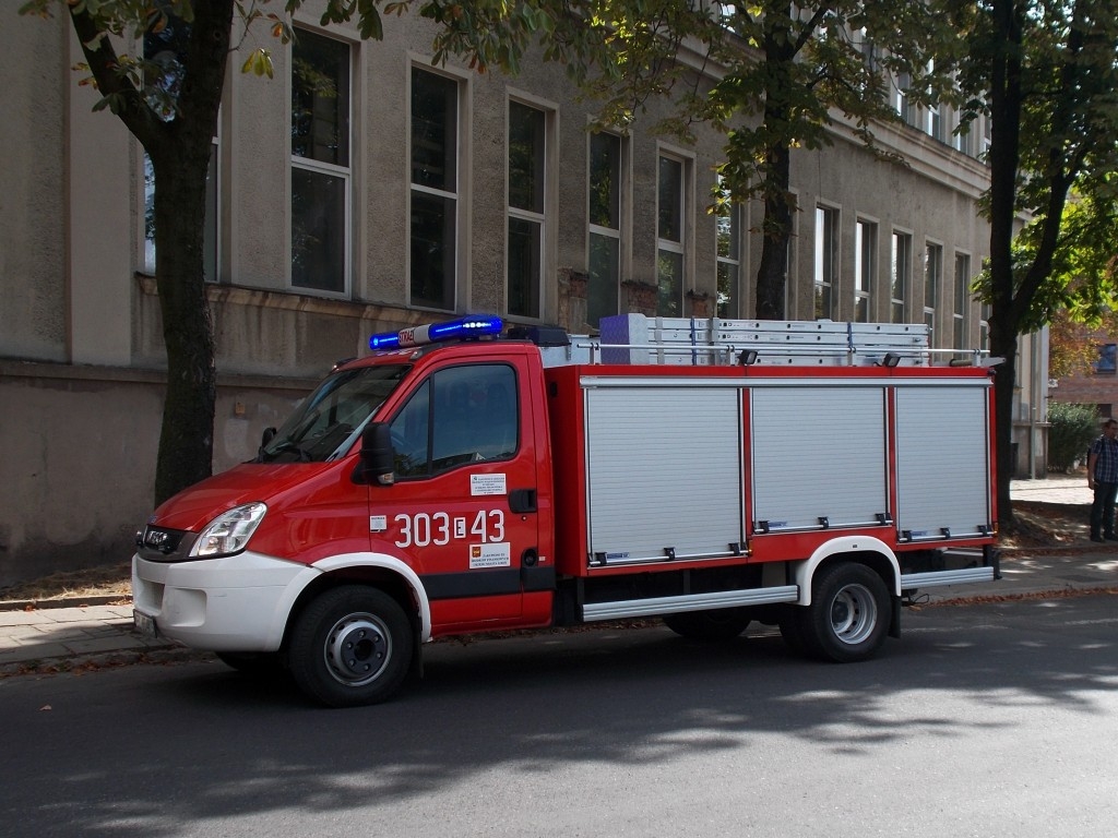 303[E]43 - SLRtBA 1/1 Iveco Daily 65C17/WISS - JRG 3 Łódź