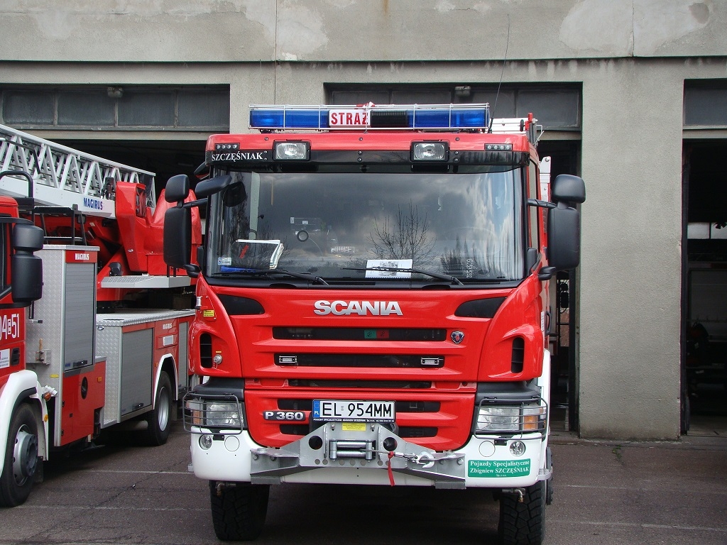 304[E]25 - GCBA-Rt 5/32 Scania P360/PS Szczęśniak - JRG 4 Łódź*