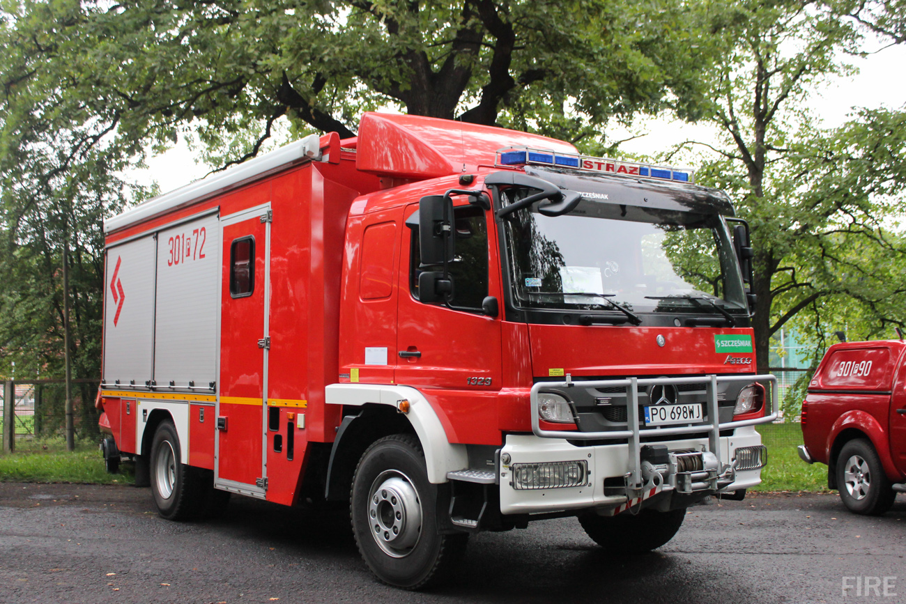 301[P]72 - SRw Mercedes Benz Atego 1329/Szcześniak - JRG 1 Poznań