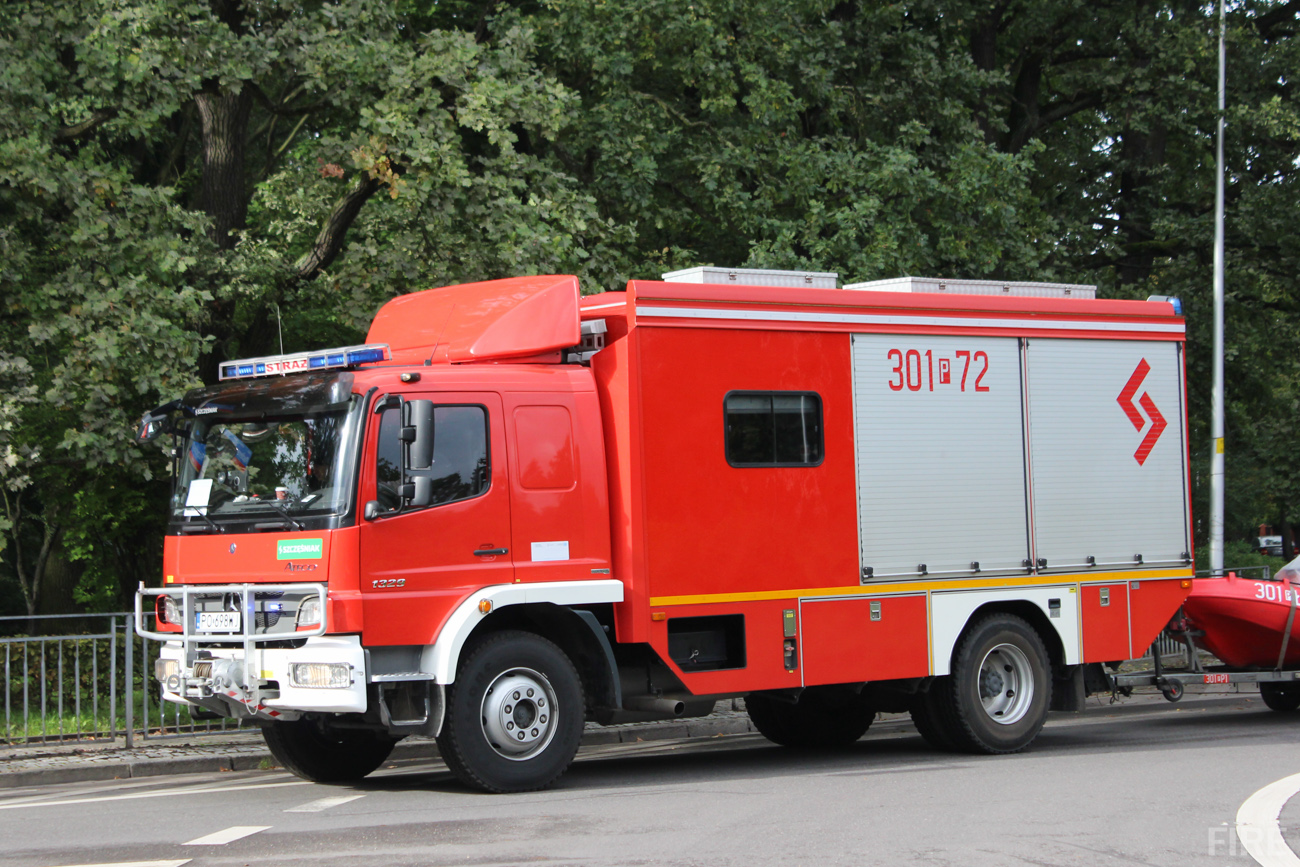 301[P]72 - SRw Mercedes Benz Atego 1329/Szcześniak - JRG 1 Poznań