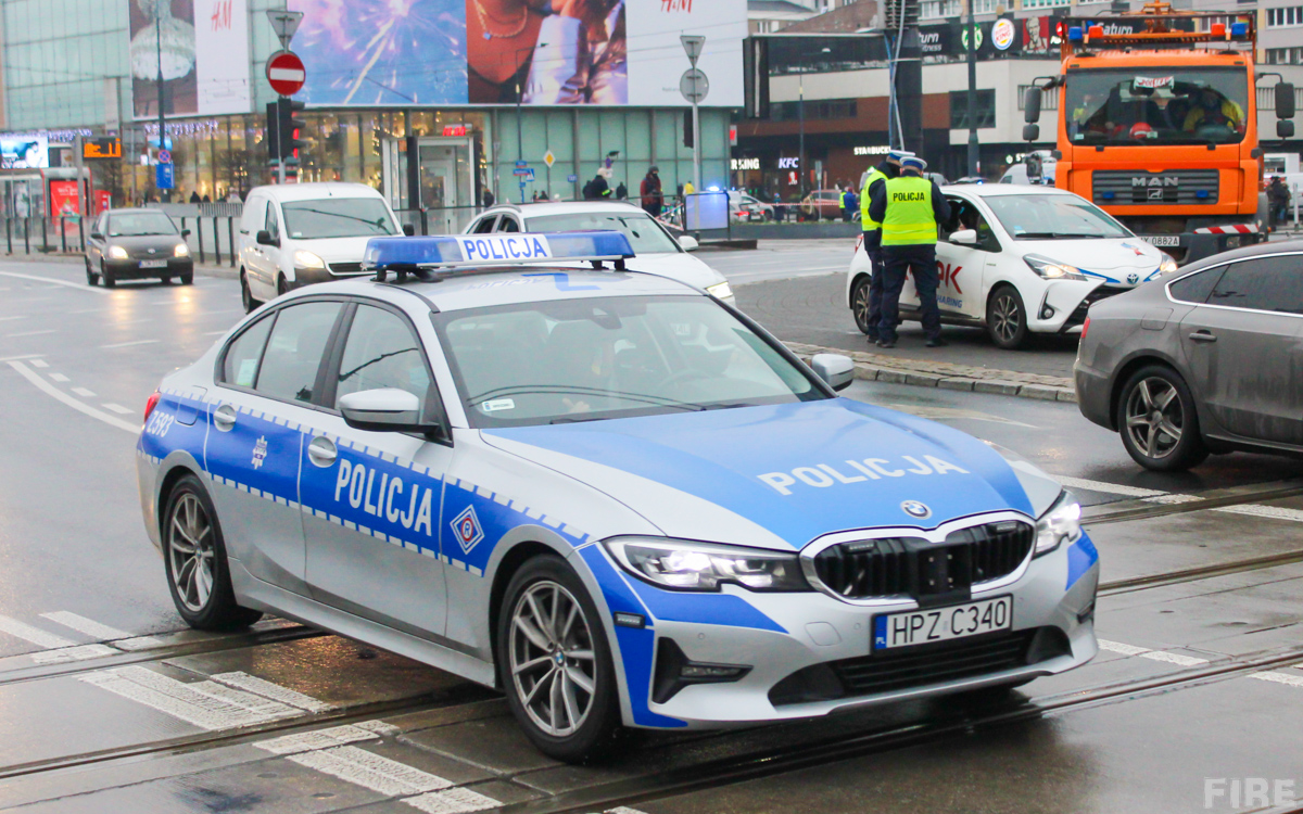 Z593 - BMW 320i - Komenda Stołeczna Policji