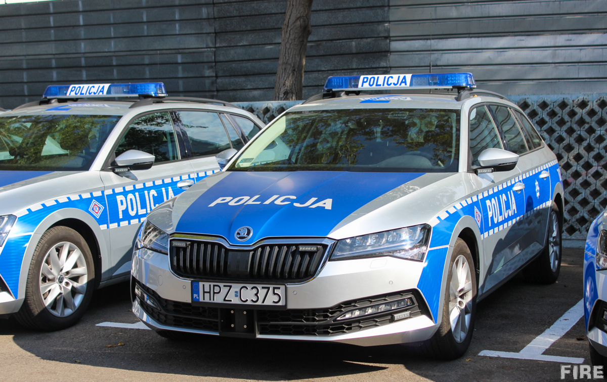 Z621 - Skoda Superb - Komenda Stołeczna Policji