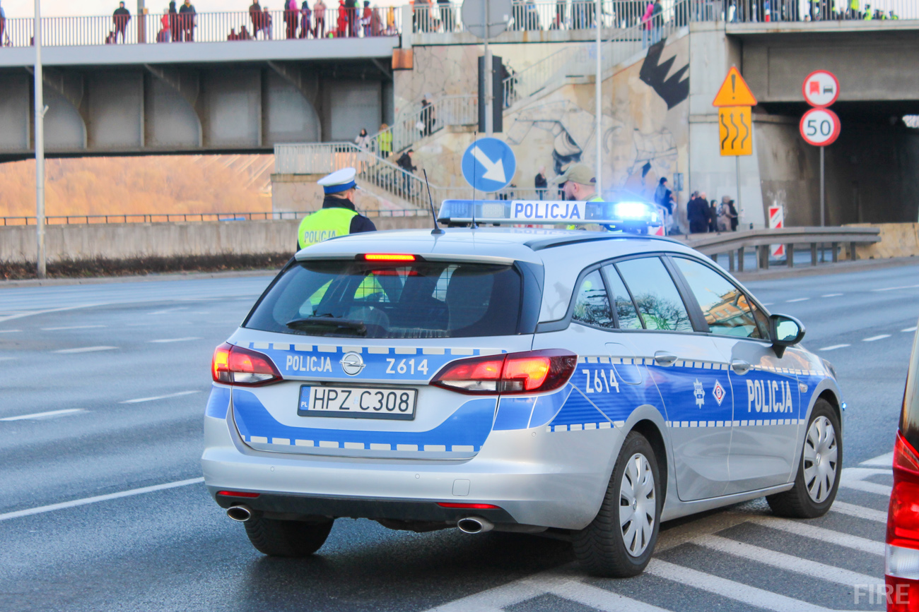 Z614 - Opel Astra - Komenda Stołeczna Policji