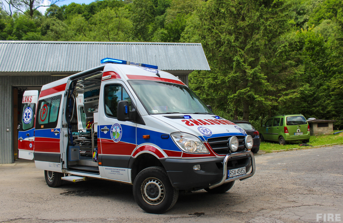 RSA 45852 - Mercedes-Benz Sprinter 319/AutoForm - Bieszczadzkie Pogotowie Ratunkowe, Oddział Ustrzyki Dolne