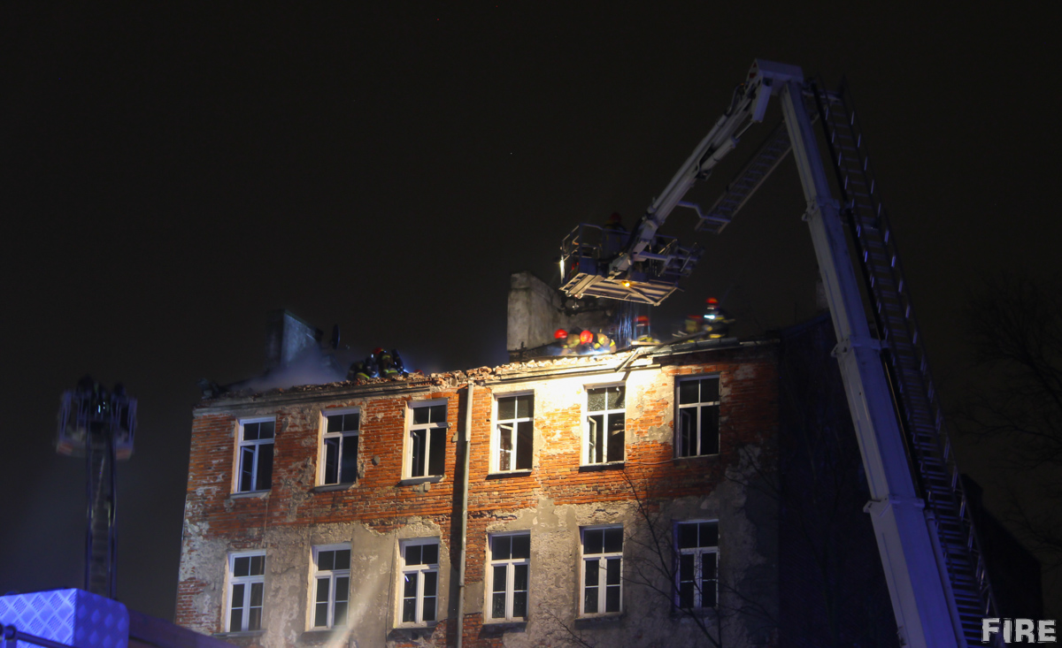 28.02.2021 - Pożar kamienicy - Warszawa ul.Stalowa