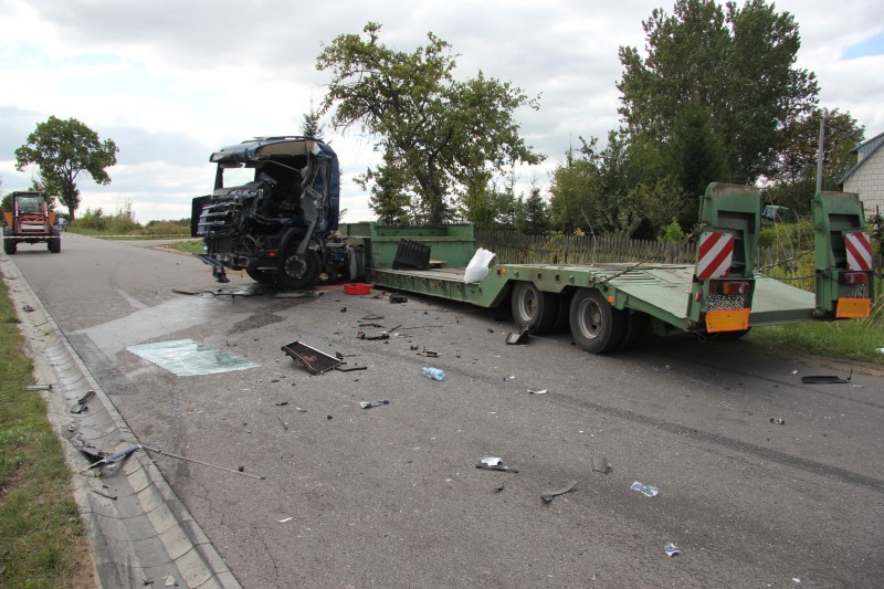 Dwie ciężarówki zderzyły się pod Goworowem (26.08.2013)