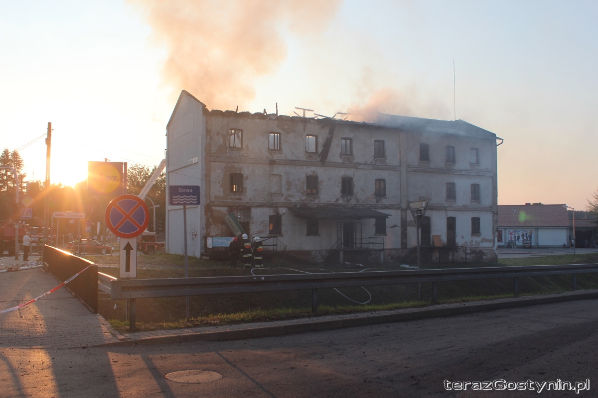 25.08.12 - Gostynin ul.Zamkowa - Pożar Młyna