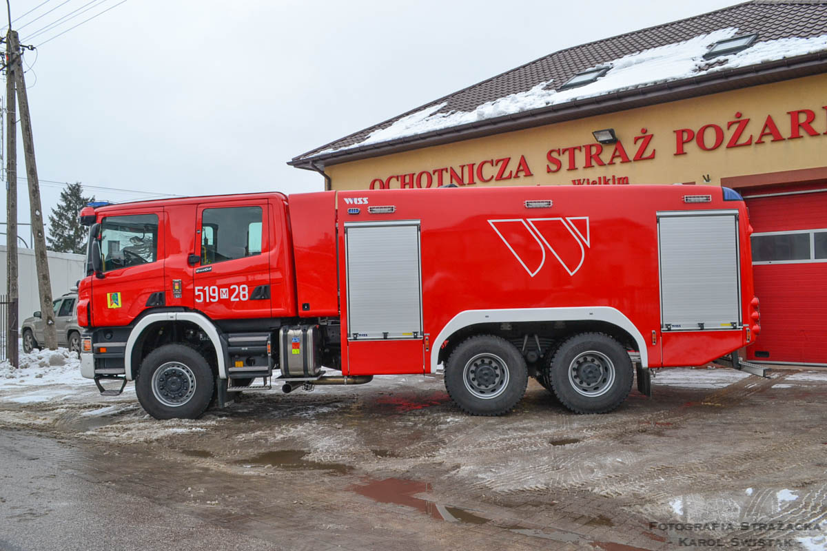 519[M]28 - GCBA 8,2/58,4 Scania P410/ISS Wawrzaszek - OSP Dębe Wielkie