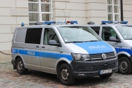 Z025 - Volkswagen Transporter T6 - Komenda Stołeczna Policji